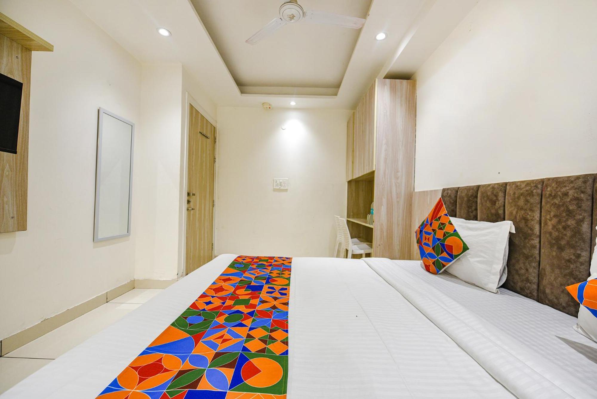 Fabhotel Luxury Inn Near Adarsh Nagar Metro Delhi  Exterior foto