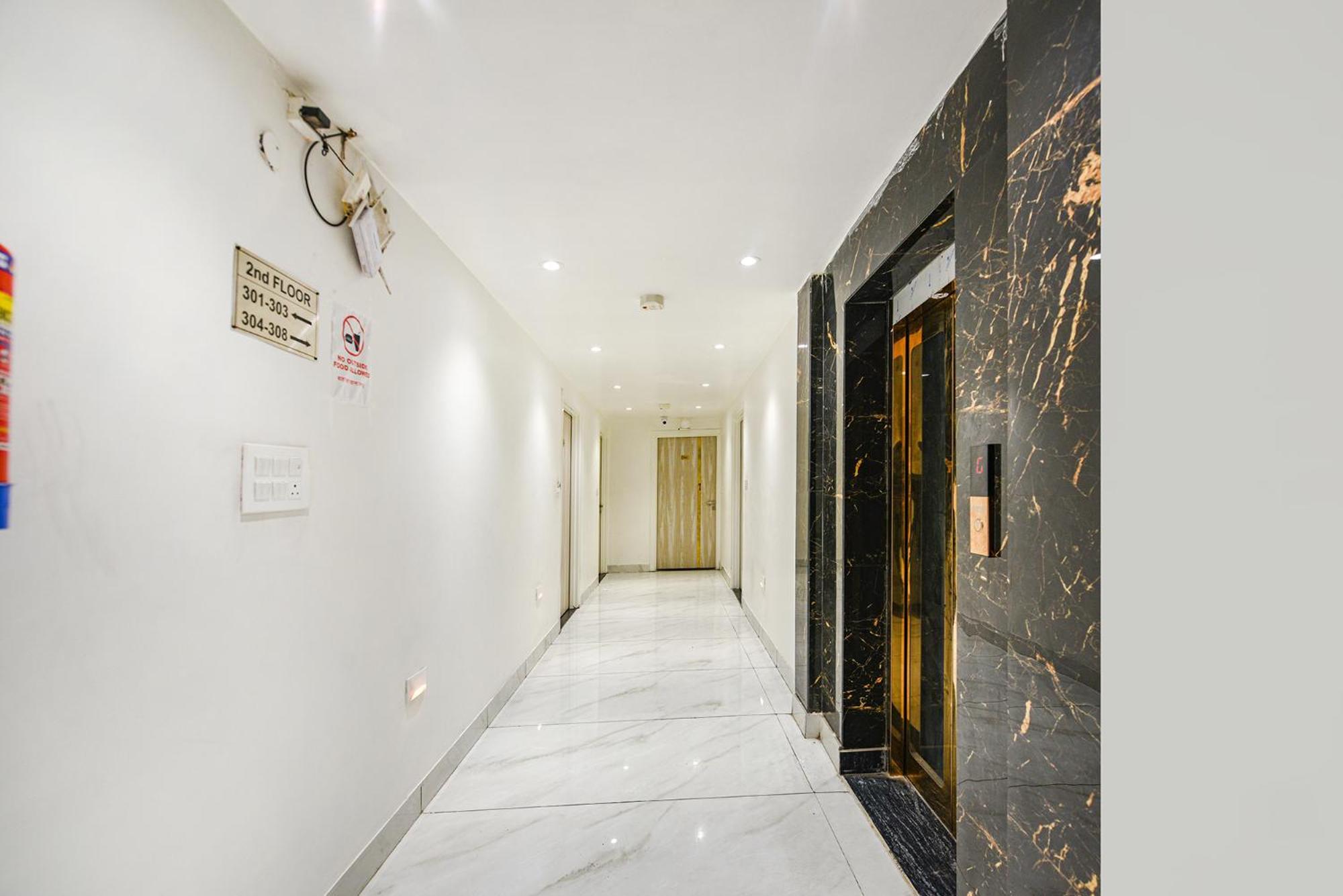 Fabhotel Luxury Inn Near Adarsh Nagar Metro Delhi  Exterior foto