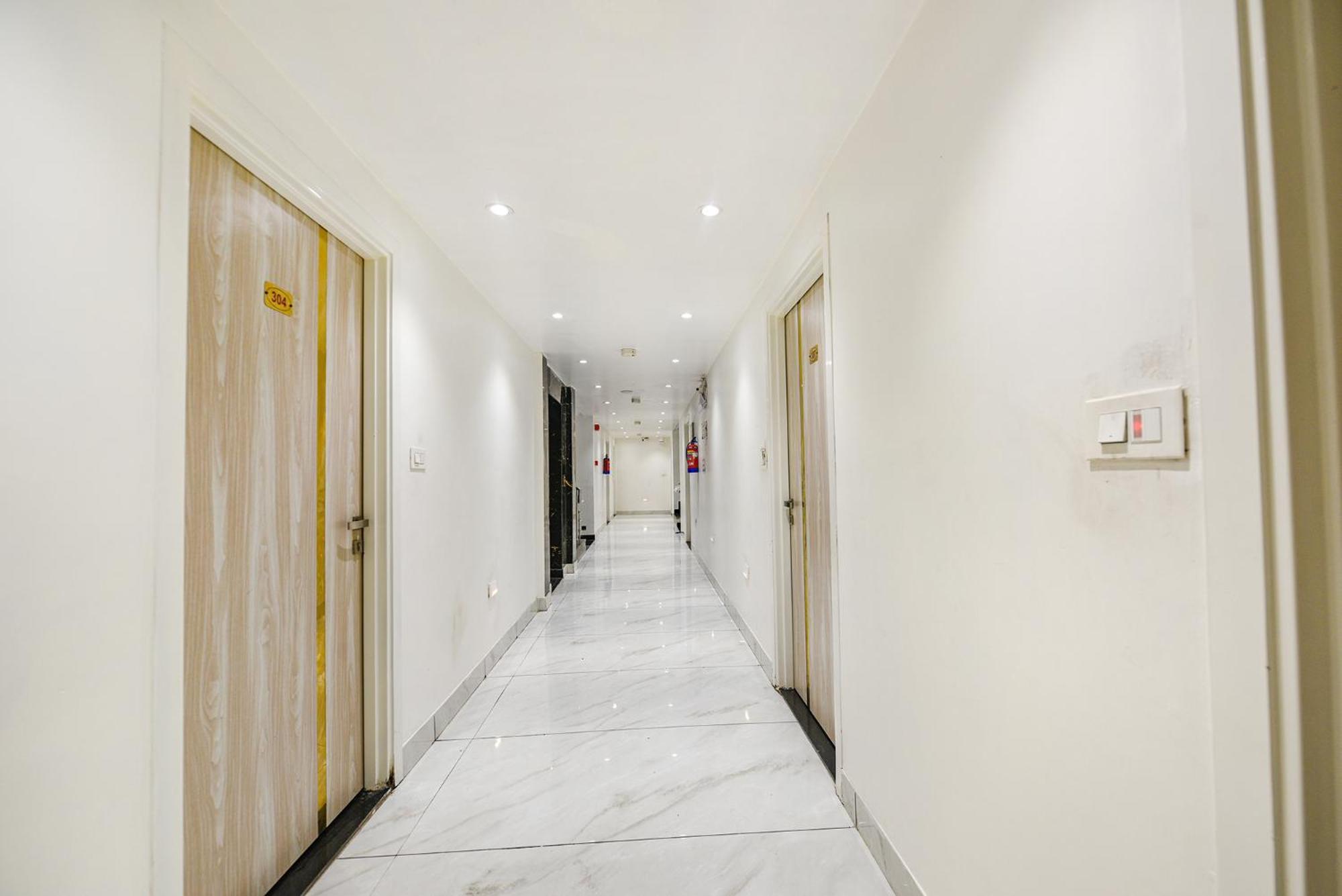 Fabhotel Luxury Inn Near Adarsh Nagar Metro Delhi  Exterior foto